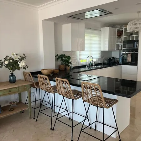 Playa Cristo Amazing Beach Terrace Appartment Estepona Exterior photo