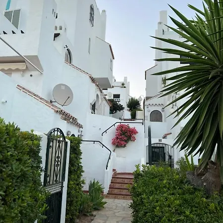 Playa Cristo Amazing Beach Terrace Appartment Estepona Exterior photo